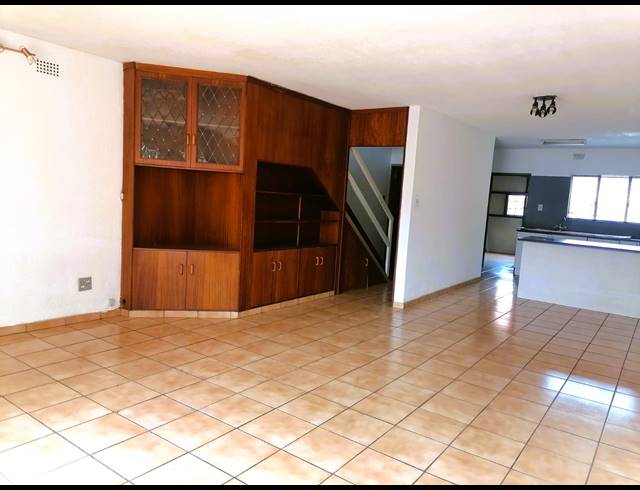 3 BEDROOM FLAT FOR SALE IN HEIDELBERG CENTRAL